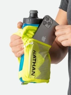 Nathan Quick Squeeze 22oz Handheld Water Bottle -Nike Store 38207F8F 0614 47DF 8EDC FC67CC1446EF
