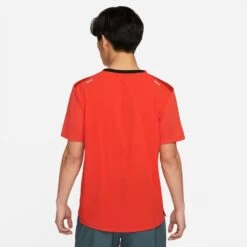 Nike Store -Nike Store 81B2FF41 050A 421A 9822 56908B9D2D1F