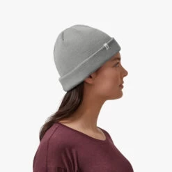 On Unisex Merino Beanie (Lunar) -Nike Store 887C1622 1E95 4761 82D2 281936051BF1