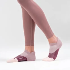 Feetures Elite Max Cushion No Show Tab (Lilac Mauve) -Nike Store EC50538 3 900x 237a1db3 9d1e 486c 92cc 87776d46ff9b