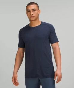 Lululemon Men's Metal Vent Tech Short Sleeve 2.0 (Mineral Blue/TrueNavy)