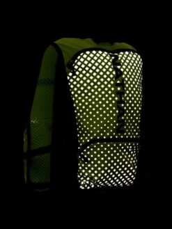 Nathan Hypernight QuickStart 2.0 4 Liter Hydration Pack (Hi Vis Yellow/Geo Print) -Nike Store NS30370 40044 HypernightQuickStart2 4L detail 1 1512x 4124daac a4f8 4624 bab8 27d03975f6db